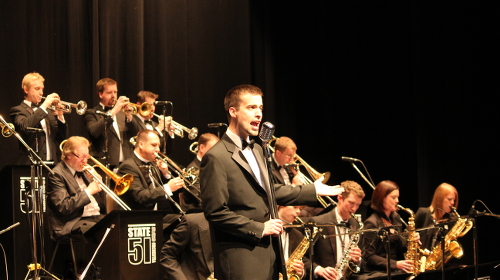 Tom Lindsay perfoming with a Sinatra Swing Orchestra